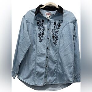Vintage 90s Bill Blass Embroidered Denim Shirt Floral Western Boho Cottagecore M
